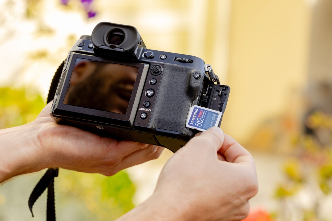 CAPTURE V90 SD Card Launched for Professional Photography